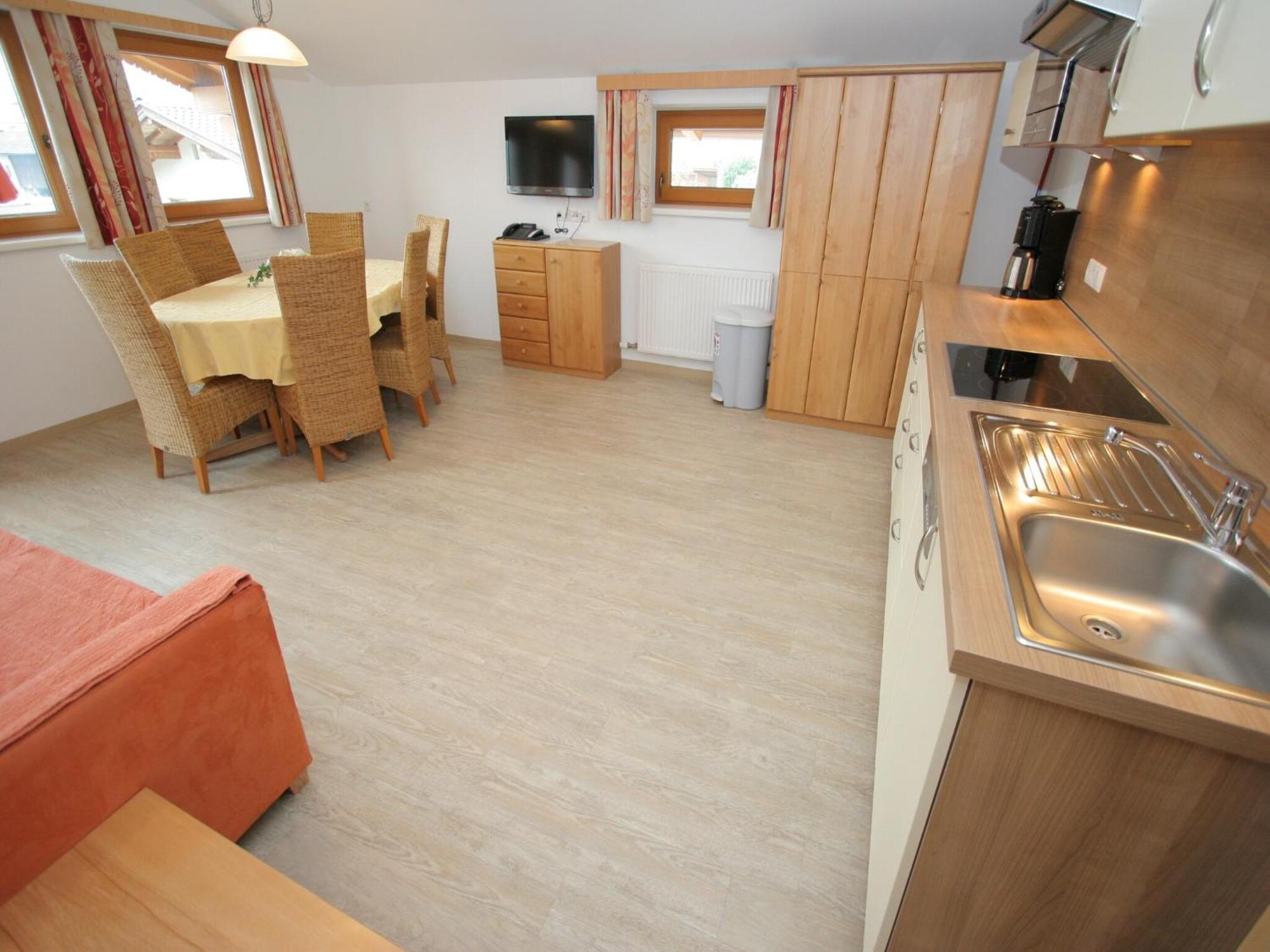 Spacious Apartment In Uderns Near Ski Area Exteriér fotografie