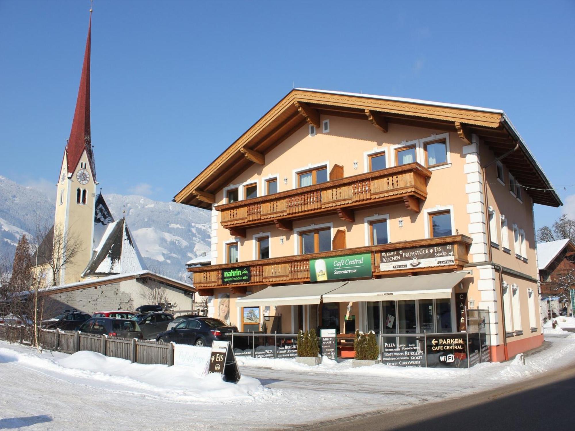 Spacious Apartment In Uderns Near Ski Area Exteriér fotografie